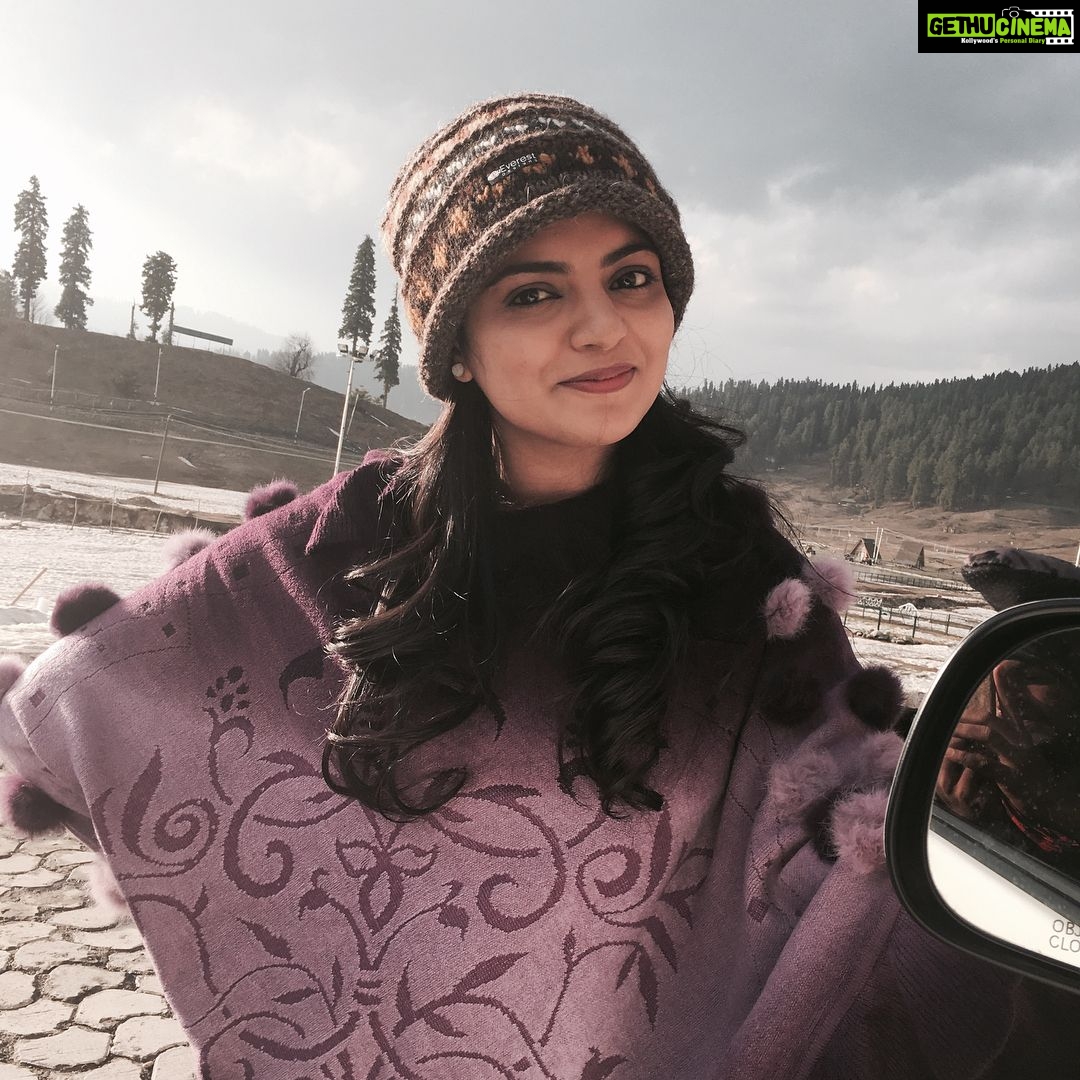 Nikhila Vimal Instagram - #tb to Kashmir days..❤️❤️