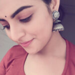 Nikhila Vimal Instagram - Self analysis 😜 jewel courtesy @ananyasjewelhut