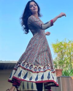 Nikhila Vimal Instagram - 🥀🥀🥀
👗: @jugalbandhi