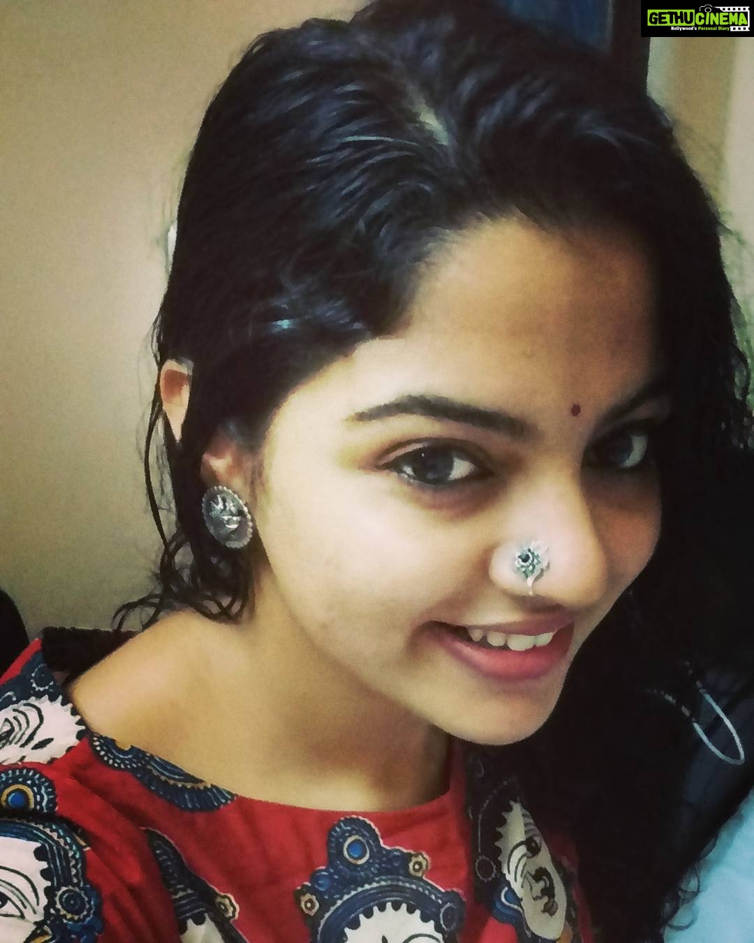 Nikhila Vimal Instagram - Athmiya payanam ..#guruvayur#selfie