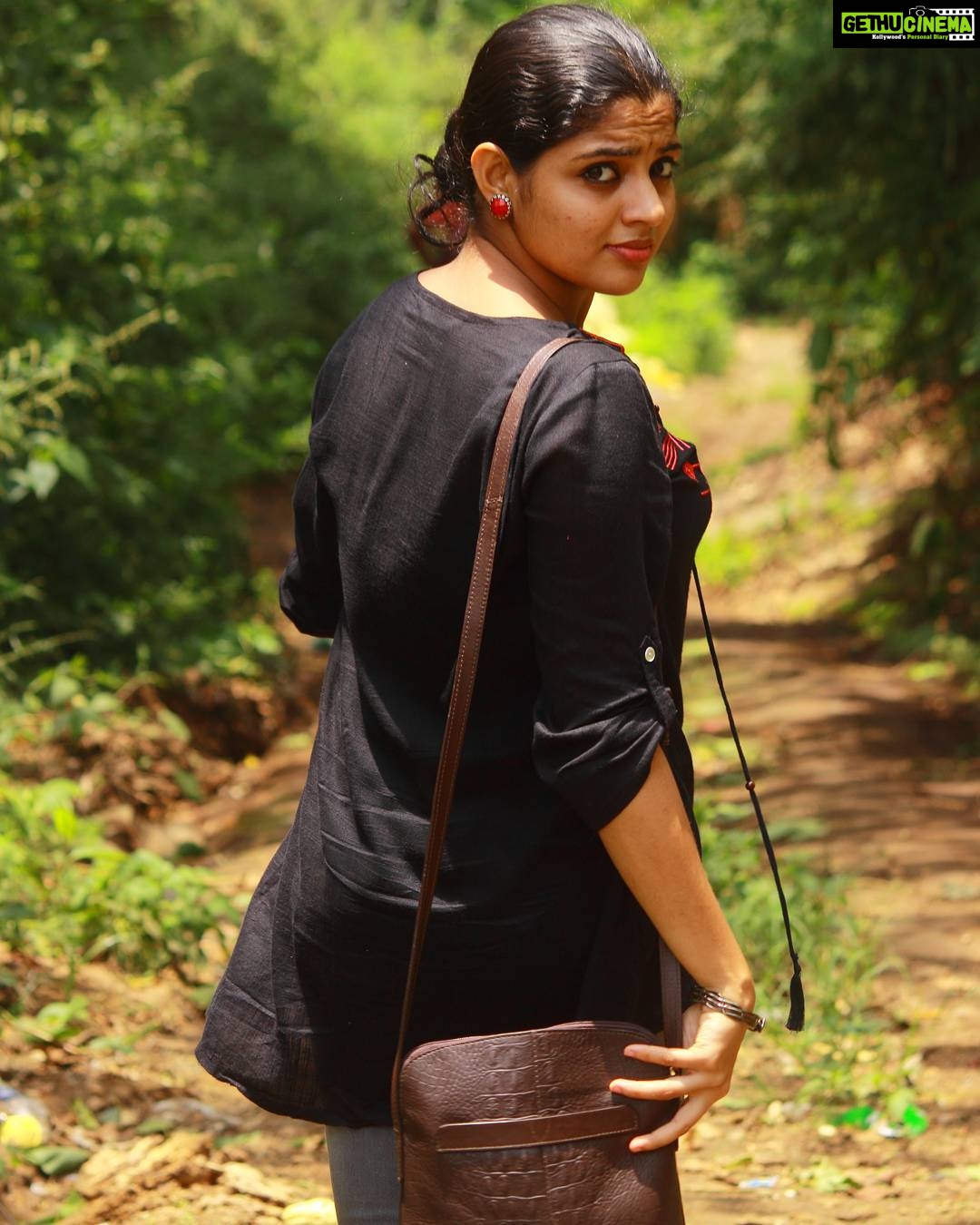 Nikhila Vimal Instagram - Akhilavimal photogrphy..