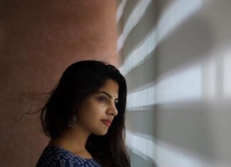 Nikhila Vimal Instagram - You can’t dull my sparkle ✨ 👗: @jugalbandhi 😘 #sundaymood☀️ #candidcasuals #whatsyourmoodtoday #personalphotographerbacktowork🌝