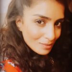 Pallavi Sharda Instagram - When life’s vicissitudes throw me a curveball, the work keeps everything in order. Blessed to be on set, surrounded by the close knit family of cast and crew we have become while filming #thetwelve. Can’t wait for you all to watch what’s coming! ❤️