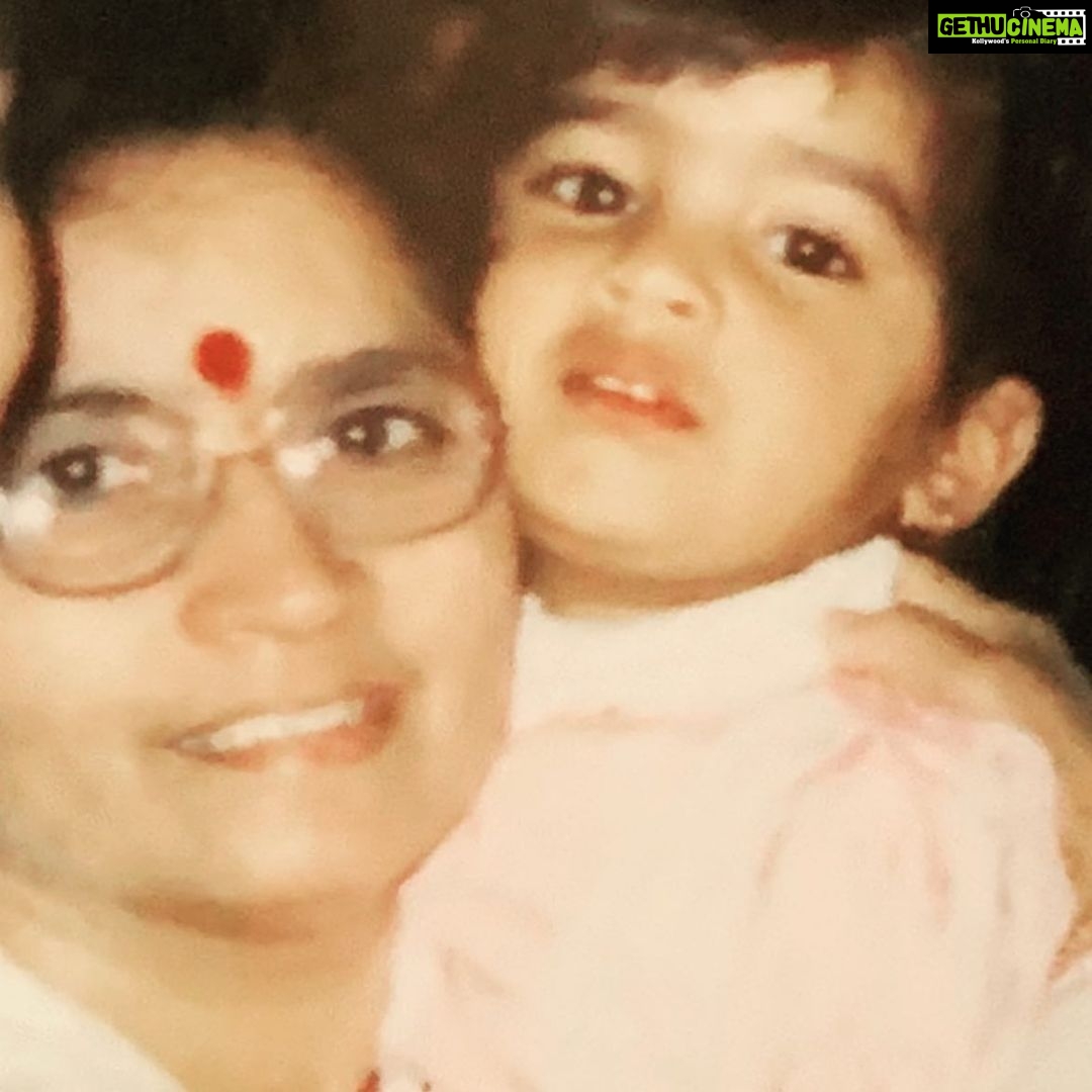 Pallavi Sharda Instagram - Two years since my beautiful grandmother left this world. I know your soul is watching over me Nanima. Itβs an honour to be your eldest granddaughter and to feel your spirit through mama πππ½