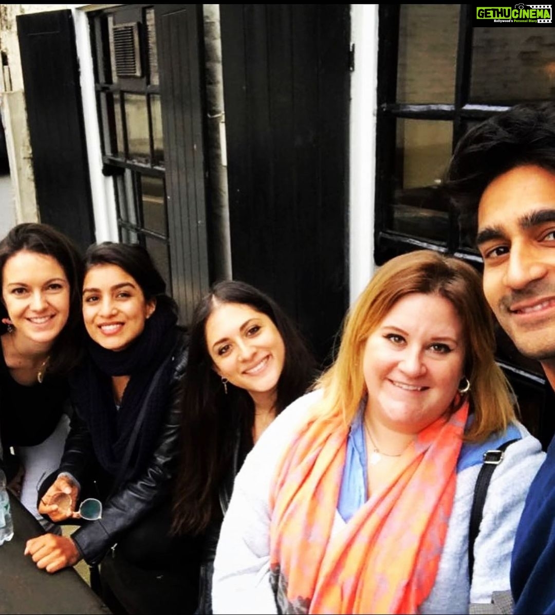 Pallavi Sharda Instagram - My Lou, No photo dump can quite explain, The way I feel about you. A soul friend, a sister, From London to Bombay, I’m so blessed that the universe sent you my way. I love you to the moon and back my beauteous bright star, I am so lucky to feel so close to you always, Despite the world keeping us afar. I’m a shit poet, You already know it. Happy Birthday!! @louloudenington
