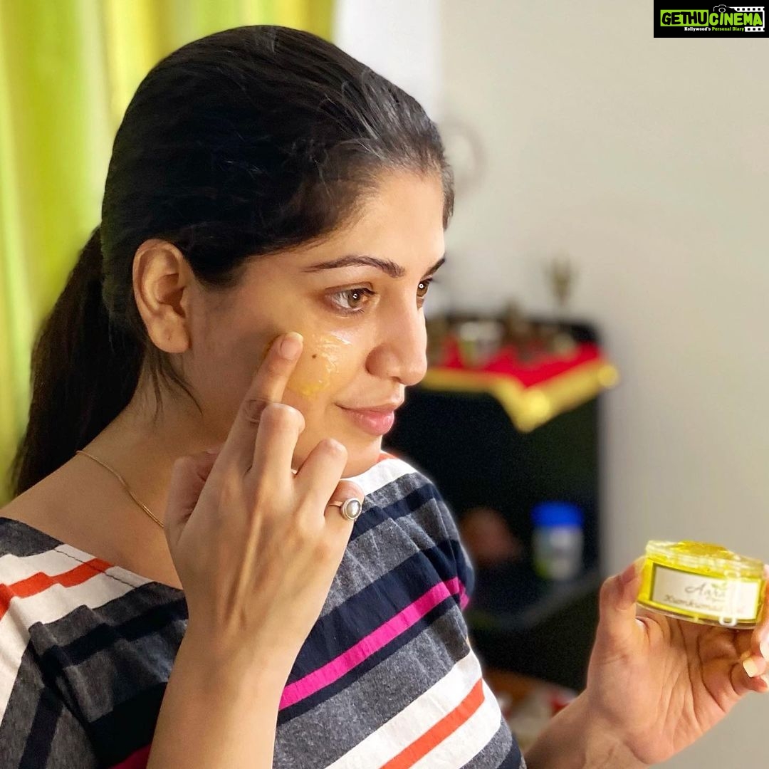 Papri Ghosh Instagram - @aara_organics For healthy skin complexion and for skin brightening Aara Organics kumkumadi fairness gel Use Aara website link to place an order https://aaraorganics.in ❤️Check their Instagram page link @aara_organics ❤️Kindly what's app for orders and details 95852 44553 #paprighosh #pandavarillam #kayal #suntv #serial #actress #aara #skincare #skincareroutine #skinbrightening #kumkumadi #gel