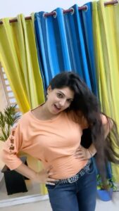 Papri Ghosh Instagram - Loved this song from  #login 
@gvprakash 

#trending #music #rock #dance #rap #musiclover #newsong #gvprakash #paprighosh