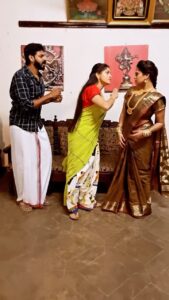 Papri Ghosh Instagram - #offscreen #fun 
@naresheswar @anu_chweety 

#comedy #triangle #recreation #classicsong #oldsongs #tamilsongs #kamalhaasan #simran #ramyakrishnan #panchathanthiram #movie #paprighosh #naresheswar #pandavarillam #serial #suntv #suntvserial #actor #actress @suntv