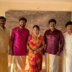 Papri Ghosh Instagram - Pandavar illam #paprighosh #pandavarillam #kuttykayal #pandavas #wedding #weddingdress #family #familytime #familyphotography #pattusaree #pattushirt #pattuveshti #suntv #serial #suntvserial #tamilserial @suntv @naresheswar @nesan.nepolean @dhiyanisurendar