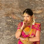Papri Ghosh Instagram - Finally the wedding look (in pandavarillam) Saree @lakshitha_boutique Jewellery @chennai_jazz @luxefashion_jewellery Blouse @adhya_vyshnavee #nareshclick #paprighosh #pandavarillam #kayal #wedding #pattusaree #templejewellery #flowers #tamilactress #serialactress #suntv #serial #actress #shy #ring #necklace #nettichutti #bangles #happysunday @suntv