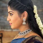 Papri Ghosh Instagram - You don’t have to always look at the camera for a good photo Saree @avsfashions Jewellery @chennai_jazz @luxefashion_jewellery Blouse @adhya_vyshnavee #clickedby @naresheswar #nareshclick #weddingseason #chennaijazz #paprighosh #pandavarillam #kayal #suntv @suntv #tamilserial #serialactress #diamondjewelry #bluesaree #weddinglook #flowers #halfface #closeup Karthic palace