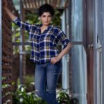 Papri Ghosh Instagram - It’s all about your attitude #attitude #positivevibes #tomboystyle #strong #toughlook #shirt #jeans #paprighosh #pandavarillam #kayal #suntv #photoshoot #actress #serialactress #suntvserial @suntv @mcg_studio8216