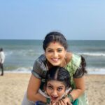 Papri Ghosh Instagram - #fun at #beach with my #forever #cosister @elakiyactress #offscreen #real #funtimes #takenby @naresheswar 📸 #pandavarillam #kayal #mageshwari #nayagi #kanmani #sumathi #paprighosh @suntv