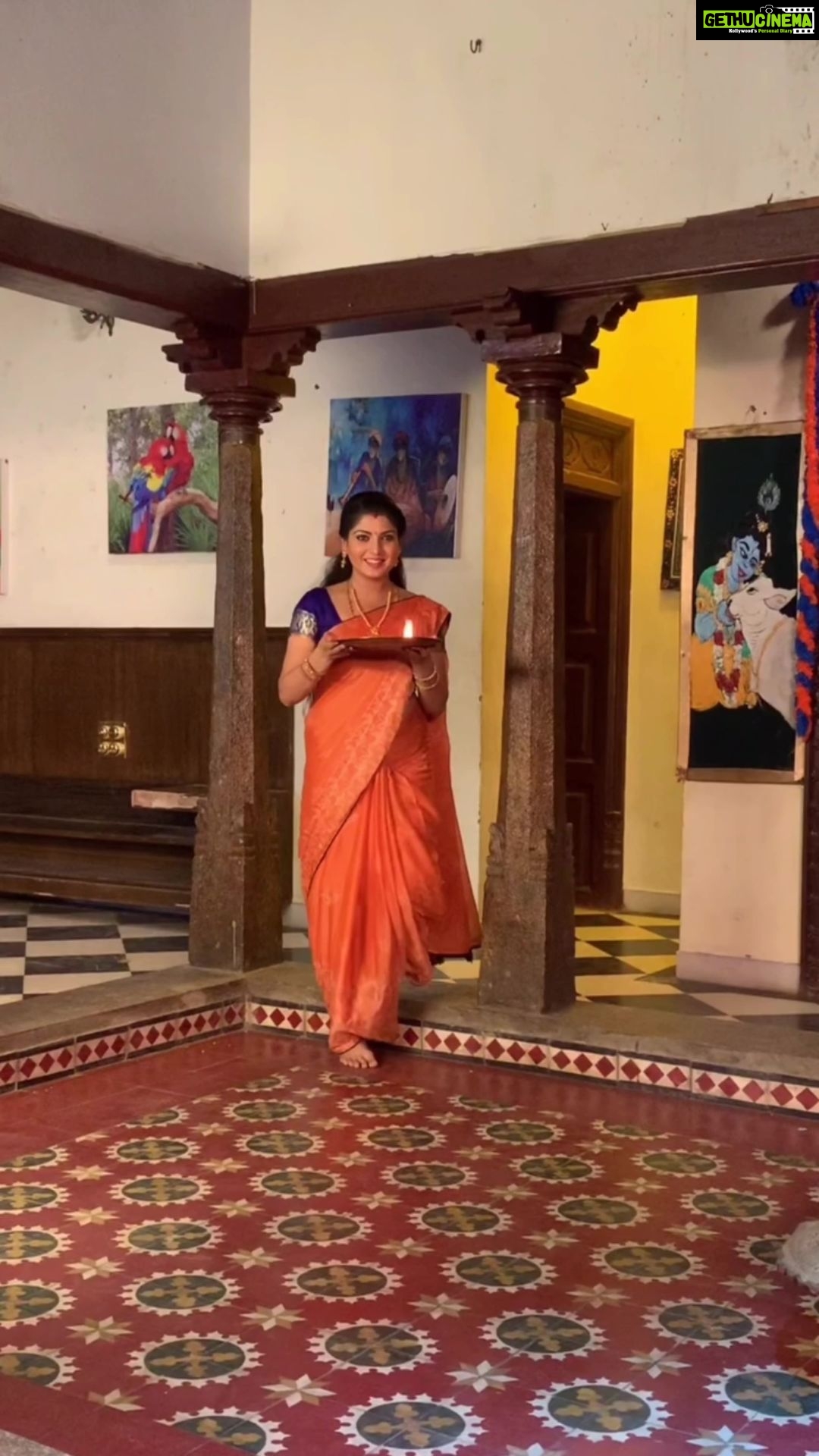 Papri Ghosh Instagram - The way I love to be❤️ #devotional #deepam #puja #paprighosh #saree #tamilsong thanks for making it @naresheswar #pandavarillam