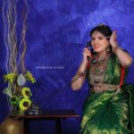 Papri Ghosh Instagram - Happy Ayudha puja🙏 #happy #ayudhapooja #durgapuja #navratri #paprighosh #pandavarillam #serial #suntv #actress #photoshoot
