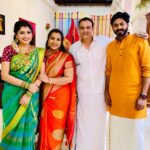Papri Ghosh Instagram – #pandavarillam #kayal meets Kanmani’s #nayagi #family at #puveunakkaga #wedding @suntv 

#kanmani #mondaymood #weddingphotography #tamilserial #kuttykayal