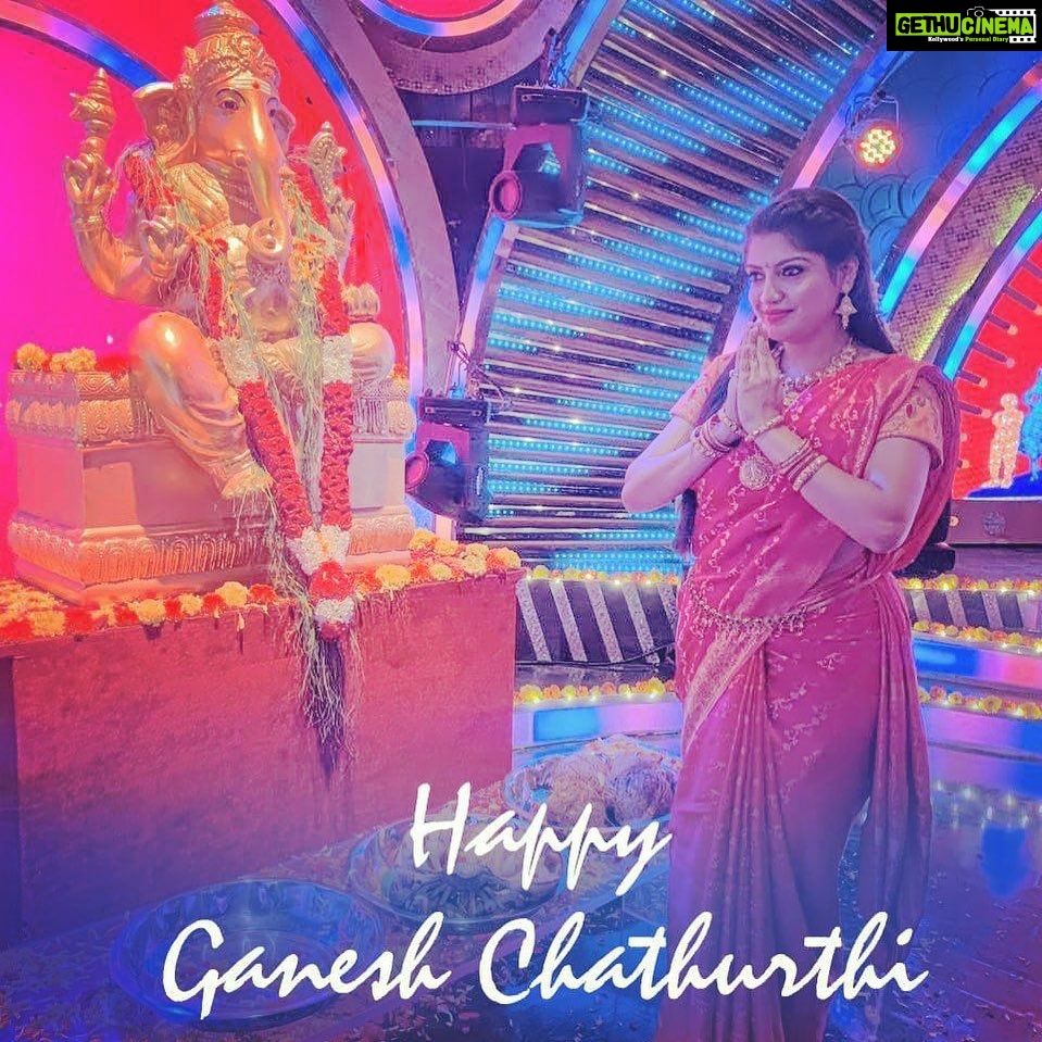 Papri Ghosh Instagram - Wish you all very happy Vinayagar chaturthi 🙏😊😃