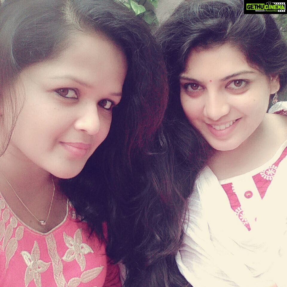 Papri Ghosh Instagram - With my onscreen sister 😊😃