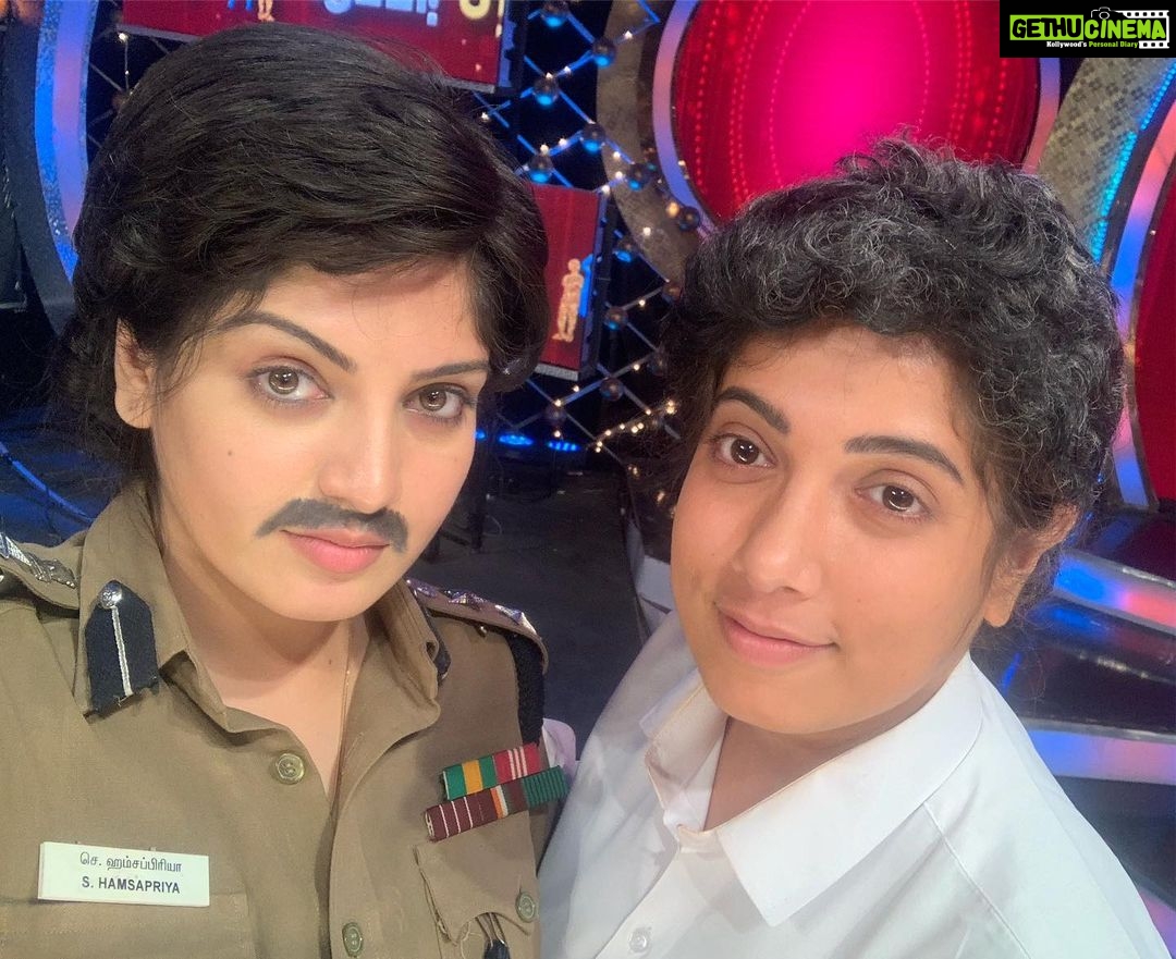 Papri Ghosh Instagram - We r not girls anymore 😜fun at super sister set