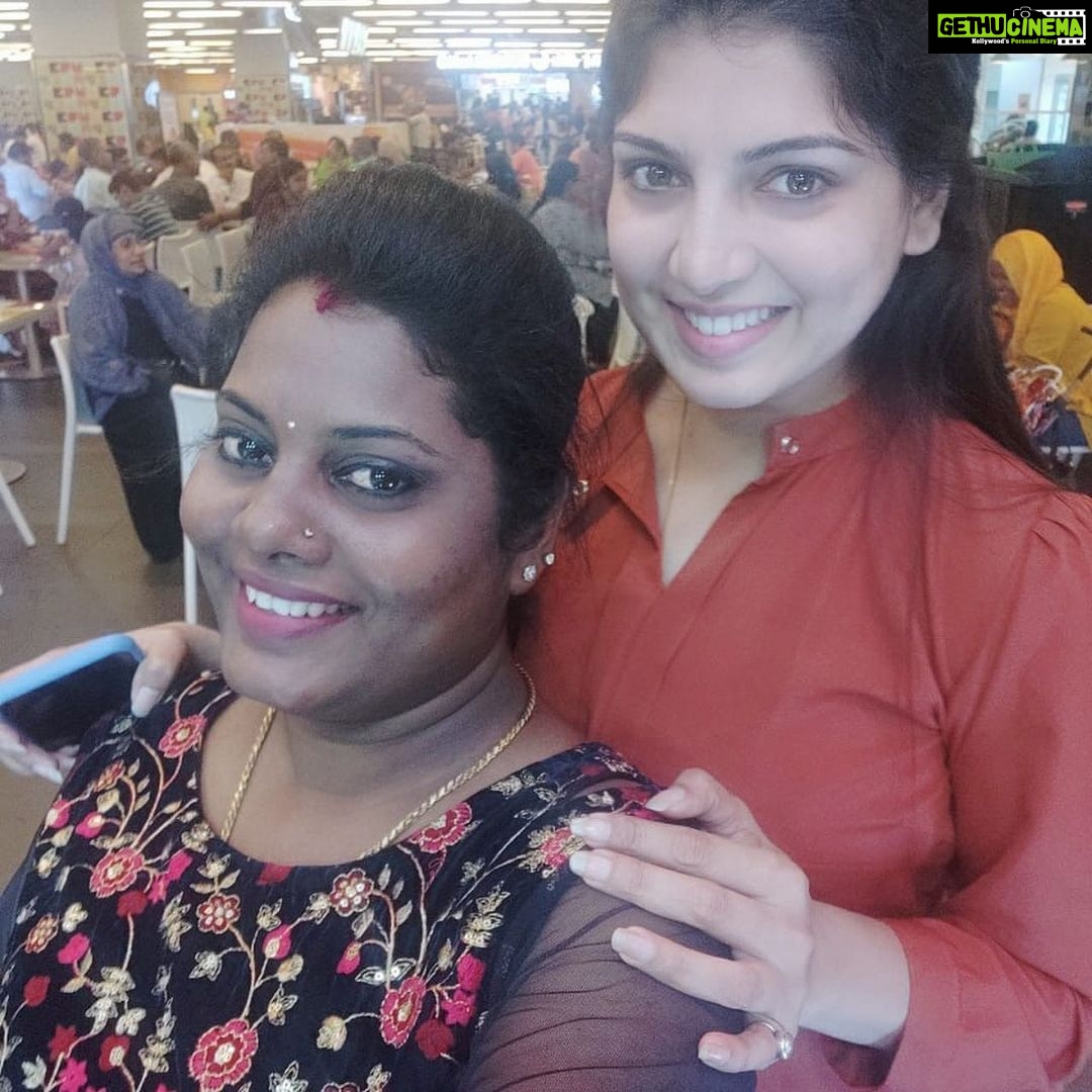 Papri Ghosh Instagram - She clicks better photos than me
