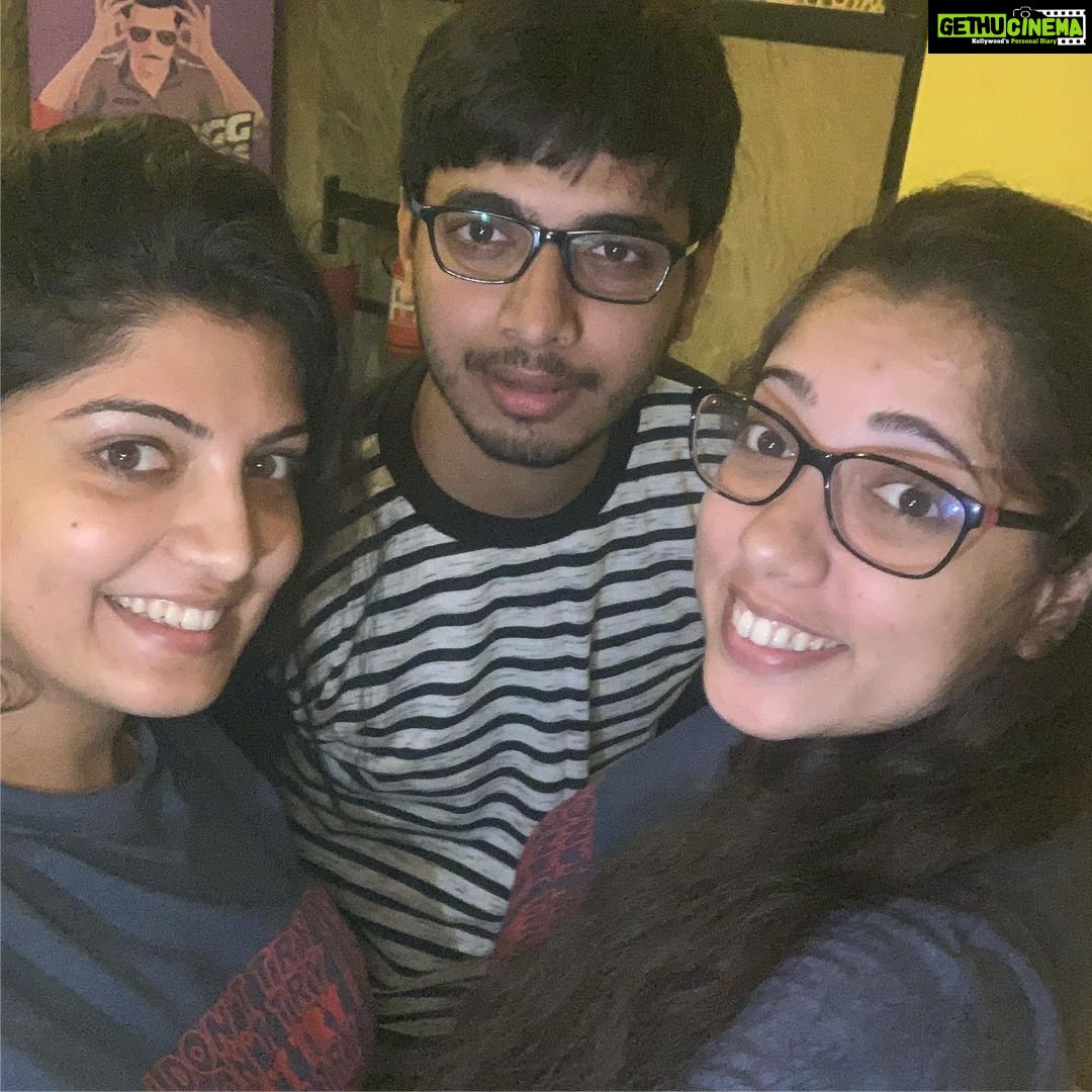 Papri Ghosh Instagram - Real happy faces😃out with siblings at hometown