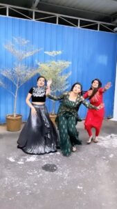 Papri Ghosh Instagram - Going with the trend 

#paprighosh #pandavarillam #actress #suntv #suntvserial #fun #dance #trending #hindisongs #hindi #tamilactress #tamilserials #dresses #colors #indowestern