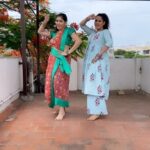 Papri Ghosh Instagram - #paprighosh #pandavarillam #kayal #sisters #friends #girlbestie #actress #suntv #serial #tamilsong #dance #soi @anu_chweety