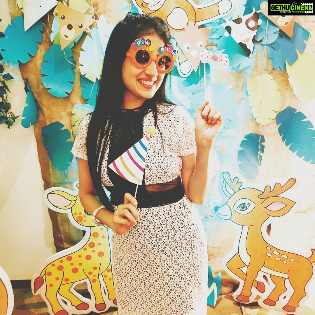 Paridhi Sharma Instagram - Happiness itself is a virtue😀 #patialababes #beachild