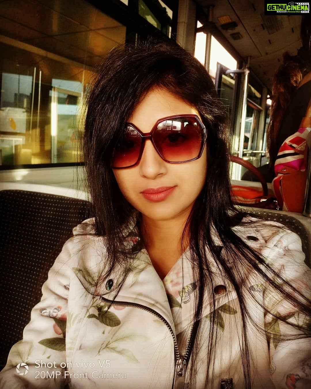 Paridhi Sharma Instagram - Good morning everyone😊 going to Indore(my home town) for the press conference of Patiala Babes😊