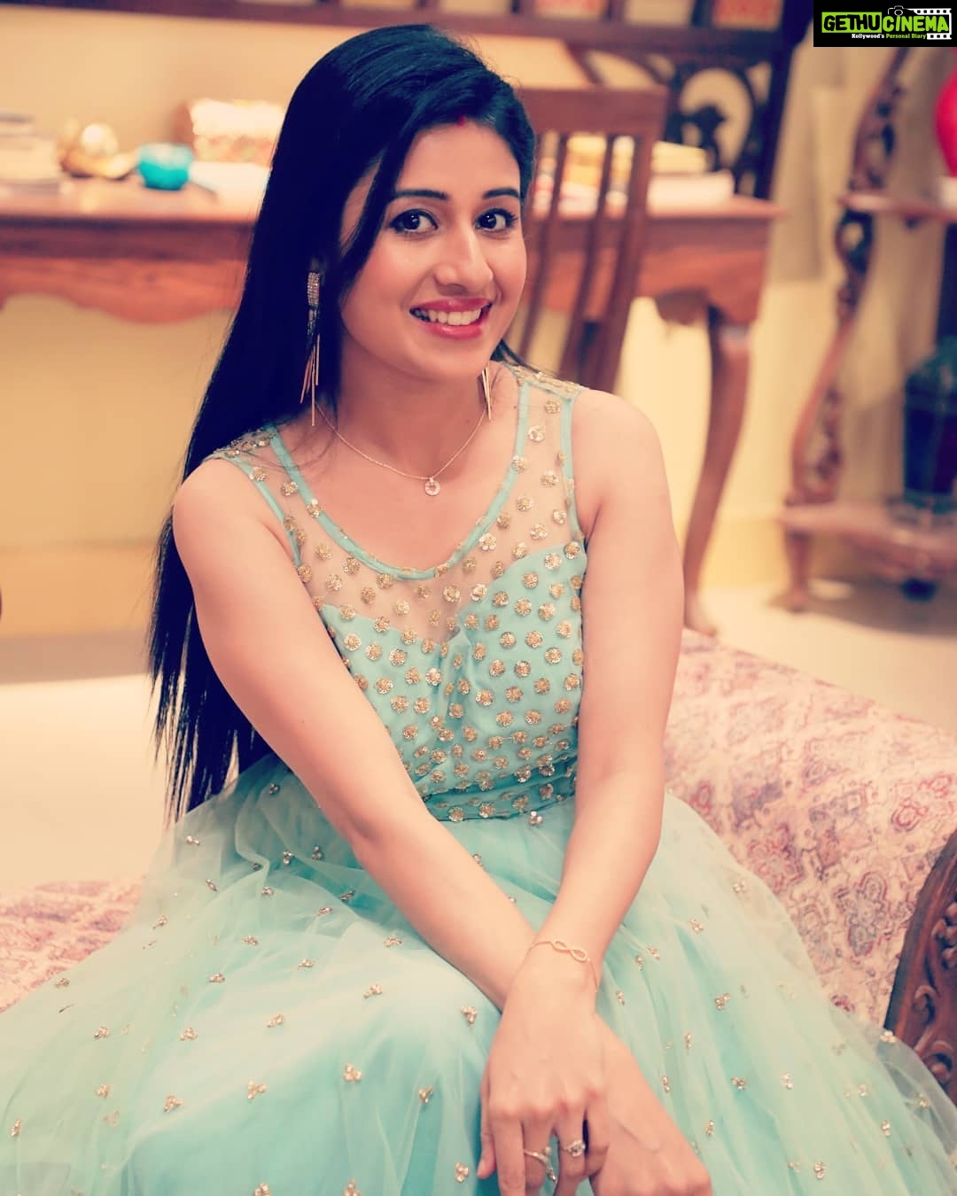 Paridhi Sharma Instagram - Beauty is when you can appreciate yourself. ...