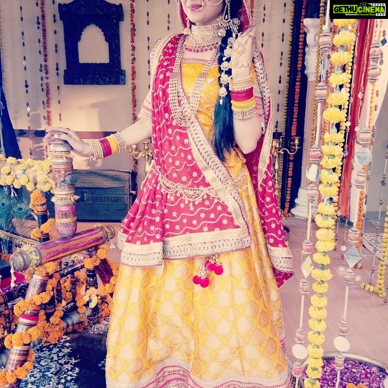 Paridhi Sharma Instagram - Just clicked 😊 @tanmaisaksena