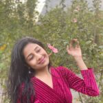 Paridhi Sharma Instagram – Lost in the nature 🌸
#flowers #beauty #eternal #nature #serene #lonavalatrip 
@clubmahindra