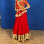Paridhi Sharma Instagram – If you smile when you are alone, then you really mean it.
#dulhan #bridal #nupur #ckmdk #chikukimummydoorki #kirdar #reddress #paridhisharma #actress