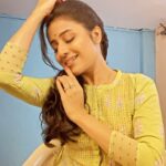 Paridhi Sharma Instagram - Piya aiso jiyo me❤️ #retro #oldsong #sadabahargeet #piyaaiso #dance #expressions #paridhisharma