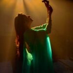 Paridhi Sharma Instagram - If I could say it in words there would be no reason to paint... #images #light #reflection #art #feel #paridhisharma #actress #ckmdklook Pic Credit @vedantkhot__official