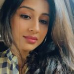 Paridhi Sharma Instagram - Dil tumko hi chhahe toh... #reel #instareel #travelling #roadjourney #songs #windy #expressions #paridhisharma #actress
