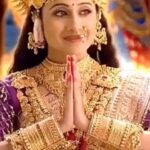 Paridhi Sharma Instagram - Full of gratitude, that I got an opportunity to portray Vaishno Devi😌 #vaishnodevi #paridhisharma #instavideo #bhakti @ishita.gangopadhyay2012 @madirakshi_ @msrashmi2002_ @rstfofficial