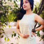 Paridhi Sharma Instagram - This time is difficult, when we are confined to our homes, fear is in the environment, sometimes it gets depressing and saddening. But to overcome from this sad state of mind we all have one solution. That is "Knowledge". Invest your time in gaining Knowledge. Learn about new things, read books, watch good videos. Knowledge is empowering and brings peace of mind. It's a sure remedy for what ails us, an unending source of pleasure. #knowledge #empowering #workonyourselfeveryday #read #learn #enrichyourmind #betterversion #instadaily