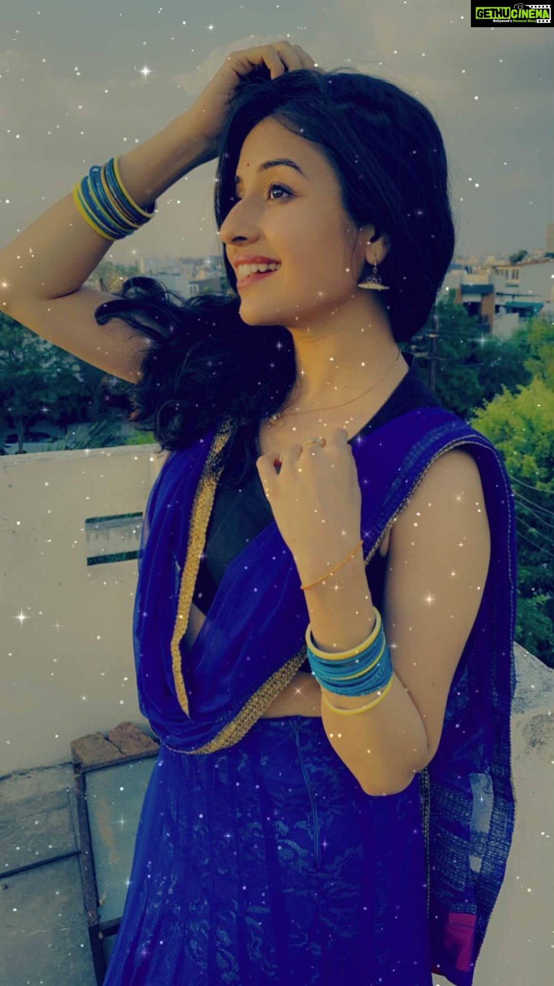 Paridhi Sharma Instagram - Ghoomar chhe 😊 #rajesthani #ghoomar #dance #paridhisharma #instareelsindia❤️ #reelsinstagram #viral #trending
