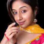 Paridhi Sharma Instagram - Wishing everyone a very happy Eid😊 #eidmubarak ⭐️🌙 #pray