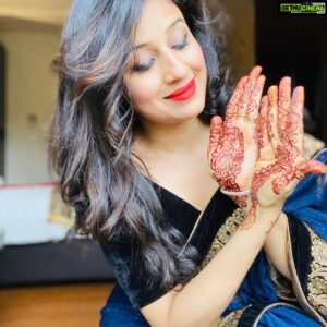 Paridhi Sharma Instagram - Mehendi❤️
#shadiseason #cousin #familytime #indore