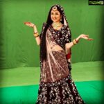Paridhi Sharma Instagram - Some memories are unforgettable ❤️ Jodha!! #promoshoot #throwback #memories #actor #artlover #exploring #jodhaakbarzeetv #bigmagic @zeetv @bigmagictv @balajitelefilmslimited