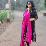Paridhi Sharma Instagram - Nothing is more honorable than a grateful heart. Pic Credit @mohsinkhn495 #nature #shoottime #photography #ckmdklook #betweenthescene