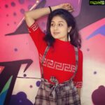 Paridhi Sharma Instagram - Don’t be afraid to give up the good to go for the great. #saturdayvibes #justaclick #red #simplysmile #colours #life