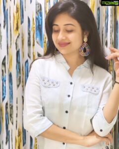 Paridhi Sharma Instagram - If we have the attitude that it’s going to be a great day it usually is.
#sundayvibes #nature #posing #learning #casualwear #beautyinmind #familytime #connectwithpari #paridhisharma #actress
Piccredit @tanmaisaksena