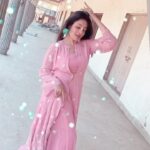 Paridhi Sharma Instagram – Ek toh kam Zindagani❤️
#Reelitfeelit #dance #viral #trending #pink #paridhisharma
Dress Designer @mayatrijaiswar 
@mayatrijaiswar16.mj