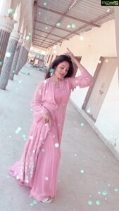 Paridhi Sharma Instagram - Ek toh kam Zindagani❤️
#Reelitfeelit #dance #viral #trending #pink #paridhisharma
Dress Designer @mayatrijaiswar 
@mayatrijaiswar16.mj