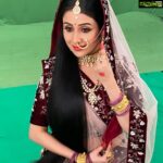 Paridhi Sharma Instagram - Looking beautiful is one thing, but carrying the character is a real task 😌 Jodha❤️ #jodha #jodhaakbar #paridhisharma #actress #indiantelivision #promoshoot @bigmagictv