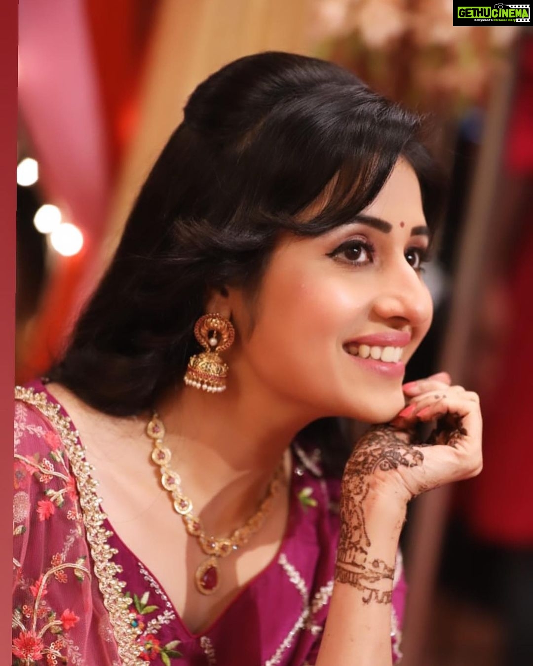 Paridhi Sharma Instagram - The question isn't who is going to let me; it's who is going to stop me. ... #women #empowerment #newrule #myright #mychoice