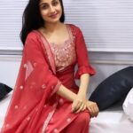 Paridhi Sharma Instagram - Simple yet graceful that's what defines me 😇 #simplicity #salwarsuit #Indianiutfit #instapic #paridhisharma